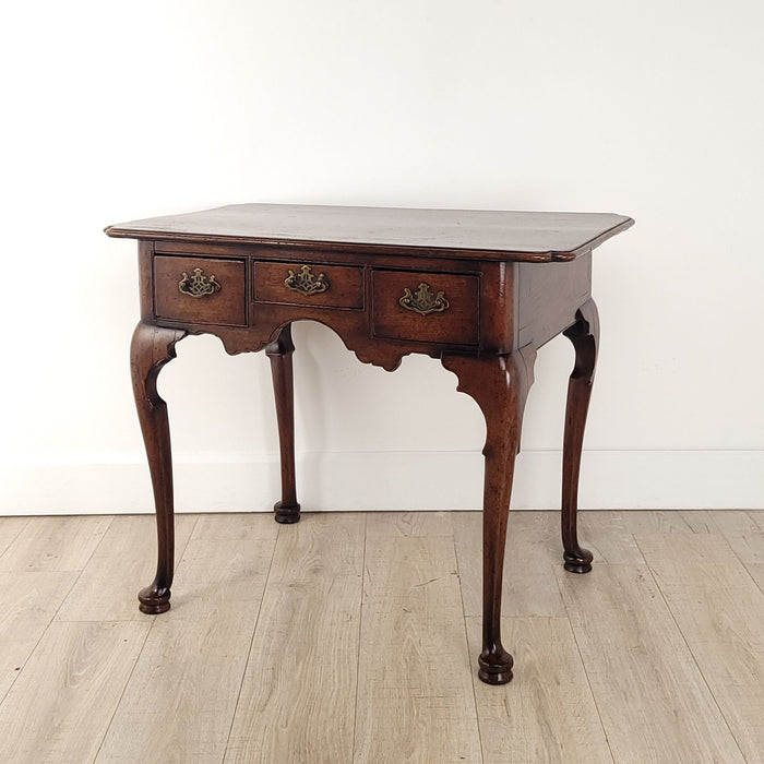 Georgian English Oak Provincial Dressing Table or Lowboy, circa 1780