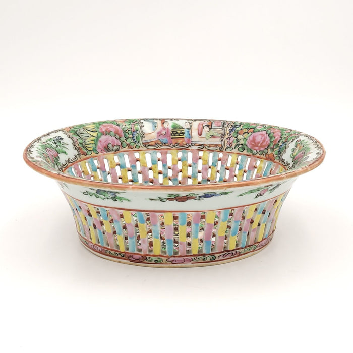 Chinese Export Famille Rose Reticulated Chestnut Bowl, 19th century