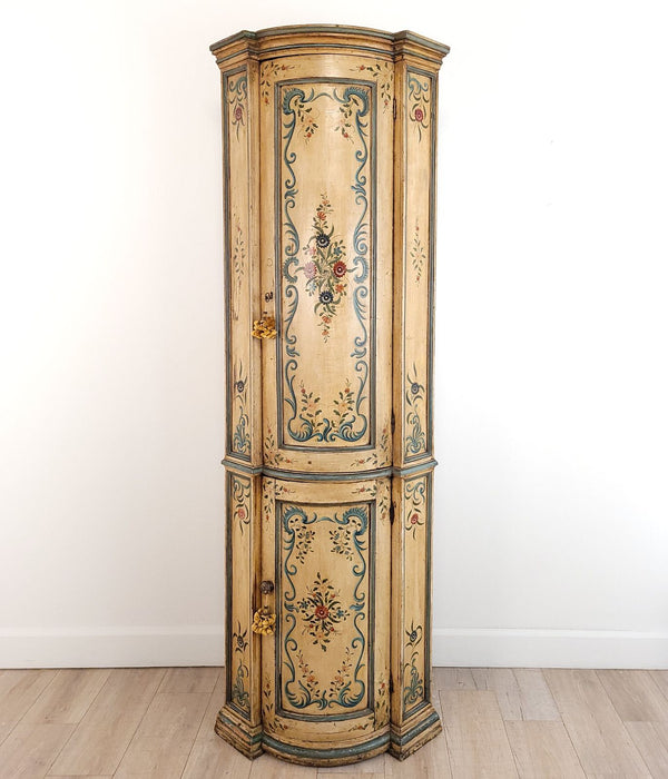 Northern Italian Painted Curved Corner Cabinet, circa 1790