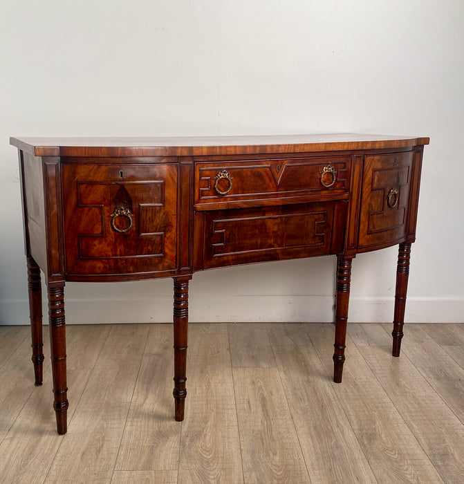 Regency Period Mahogany Georgian Sideboard, England circa 1800