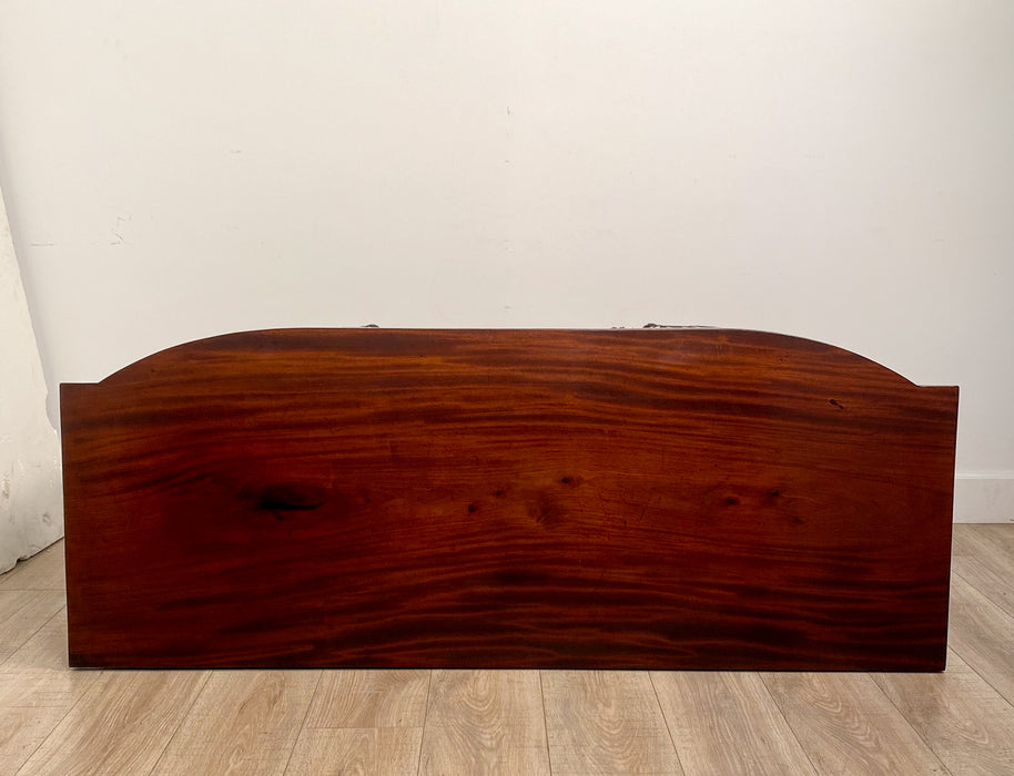 Regency Period Mahogany Georgian Sideboard, England circa 1800