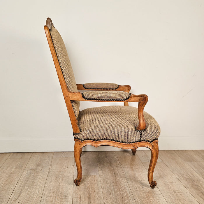 Pair of 19th Century Italian Carved Wooden Chairs in Transitional Style