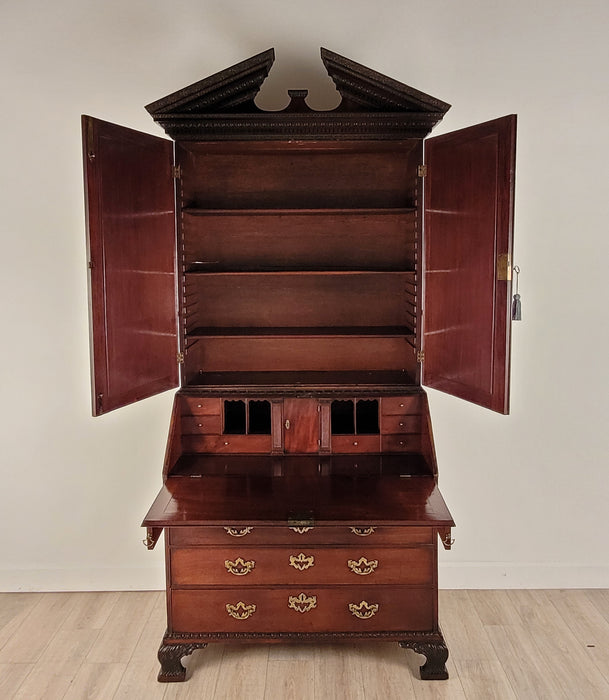 Chippendale Slant Front Secretary Bookcase in Mahogany, England circa 1770