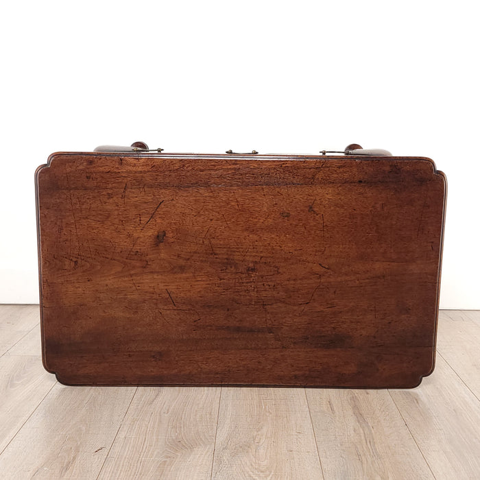 Georgian English Oak Provincial Dressing Table or Lowboy, circa 1780