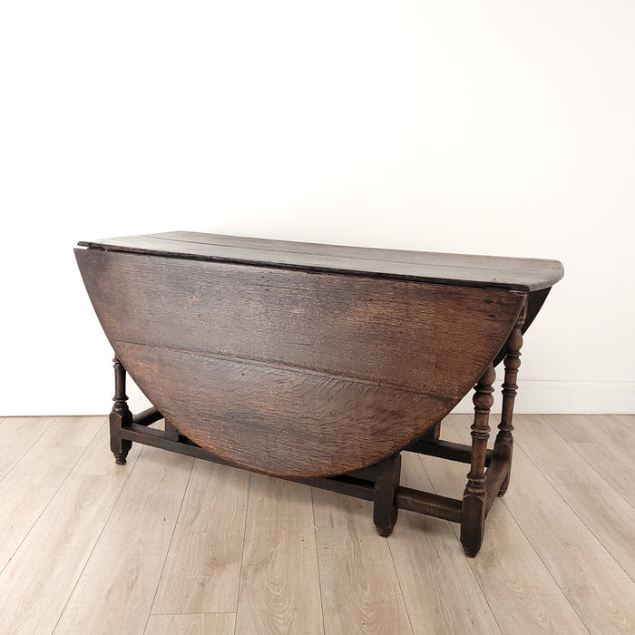 Charles II Oval Gate Leg Table in Oak, England circa 1680