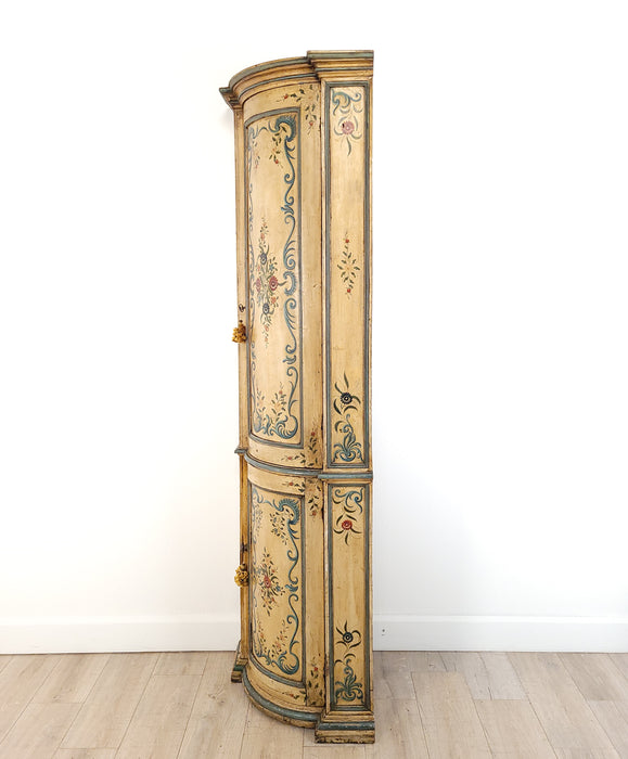 Northern Italian Painted Curved Corner Cabinet, circa 1790