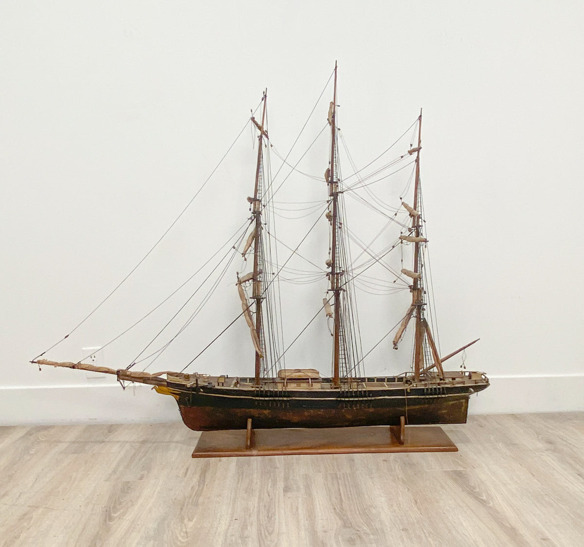 Large Antique Ship Model Antique Art Exchange   23363 1 1200x1123 